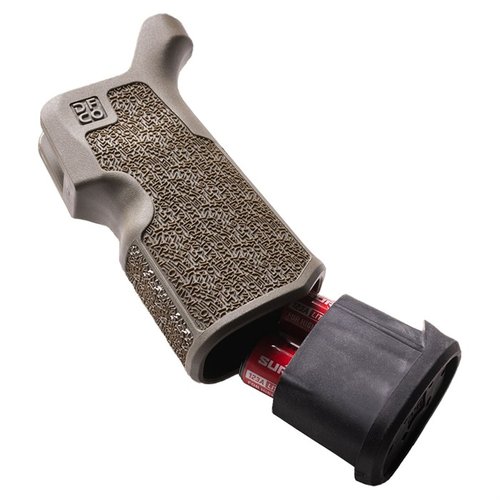 PLUG FOR KUNG FU GRIP ger extra lagring för batterier, förbättrar greppets längd och form för bättre komfort, tillverkad av hållbar gummi och vattenavrinning.