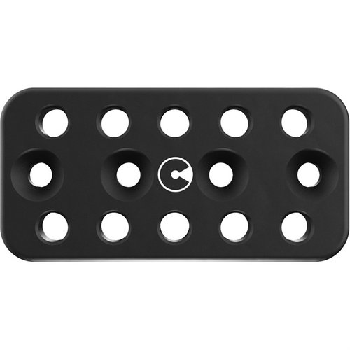 UD Arca Dynalock Rail erbjuder enkel installation med M-LOK, kompatibilitet med Arca och Dynalock tillbehör samt en robust konstruktion i 6061 T6 Aluminium.