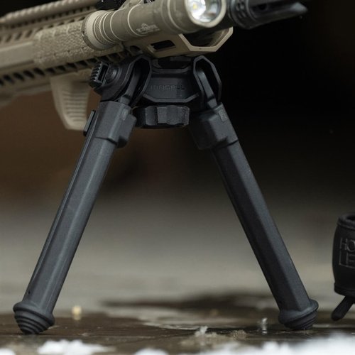 MOE QD Bipod för M-LOK erbjuder snabb och enkel installation, är 40% lättare, har justerbara ben och greppvänliga fötter för stabil skjutning.