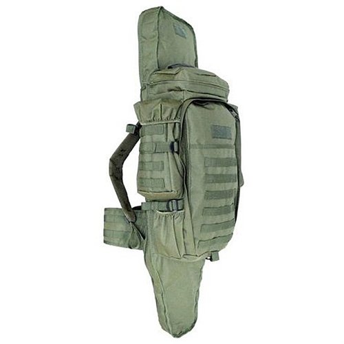 Tactical Assault Bag med rifle holder erbjuder komfortabel transport för utrustning, med vadderade remmar, rymlig huvudfack och plats för gevär.