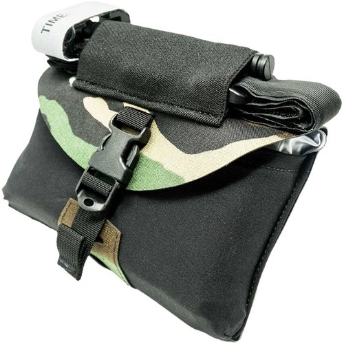 GBRS Group IFAS Individual First Aid System Pouch är en mångsidig och användarvänlig medicinsk pouch med MOLLE-kompatibilitet och integrerad tourniquet-hållare.