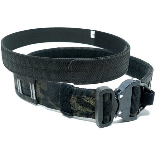 GBRS Group Assaulter Belt System V3 erbjuder en lätt och flexibel plattform för att fästa utrustning, med en stabil och bekväm design för alla MOLLE-tillbehör.