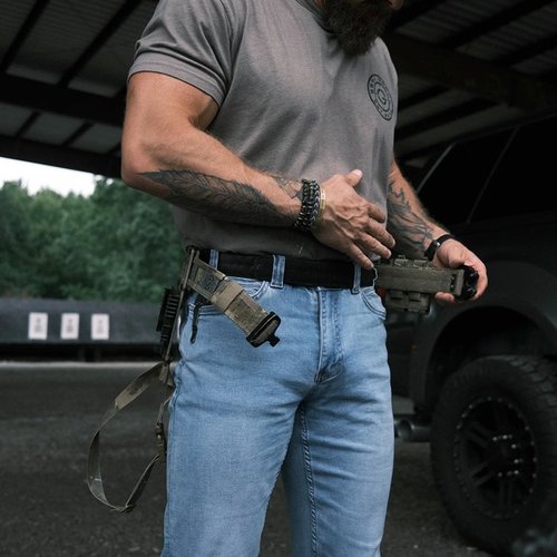 GBRS GROUP V3 INNER BELT är en mångsidig och bekväm inre bälte med en låg profil, perfekt för IWB-holster och kompatibel med GBRS Assaulter-bälten.