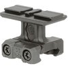 MK2 ACRO AIMPOINT MOUNT erbjuder precision, hållbarhet och stil med Torx-hårdvara, 4140 stålklämmor och flera höjdkonfigurationer för optimal prestanda.