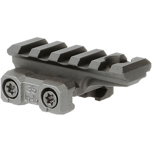 MK2 1913 Risers erbjuder hållbarhet och precision med mångsidiga monteringsalternativ, idealiska för olika optik och tillbehör. Finns i 5, 9 och 13 slot.