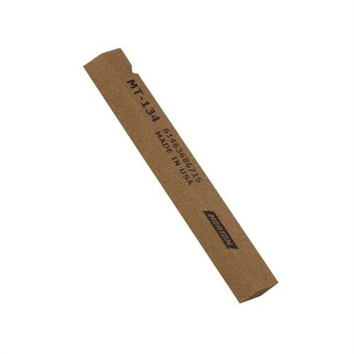 NORTON INDIA STONES MT-134 är en högkvalitativ slipsten av aluminiumoxid som effektivt slipar och polerar i trånga utrymmen med överlägsen skärförmåga.