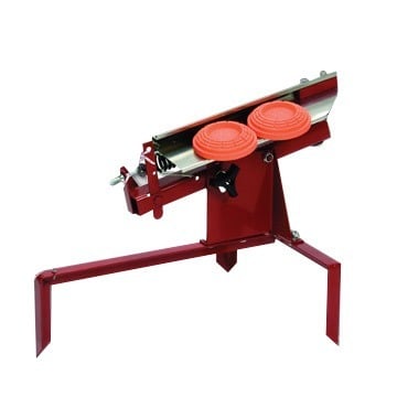 TRIUS BIRDSHOOTER 2 Trap är en lättanvänd lerduvekastare i stål och aluminium, perfekt för enskild användning utan verktyg och med justerbar vinkel.