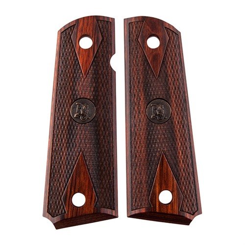 Pachmayrs 1911 American Legend Grips i rosenträ erbjuder elegant checkering och en unik design, perfekt för Government och Commander 1911s med ambidextrous safeties.