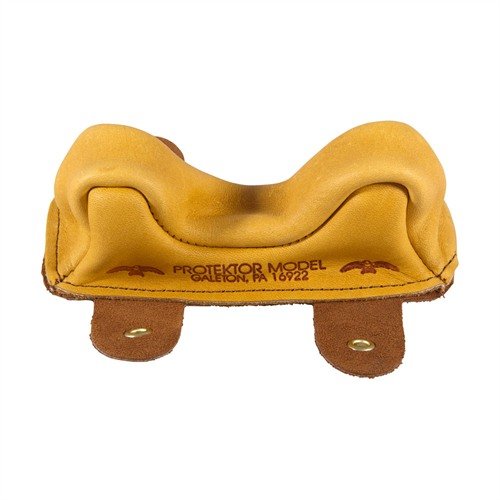 Handgjorda, släta läderbänkbags som möjliggör fri rörelse för geväret vid rekyl. Tillverkade av högkvalitativt läder med suédebotten för bra grepp.