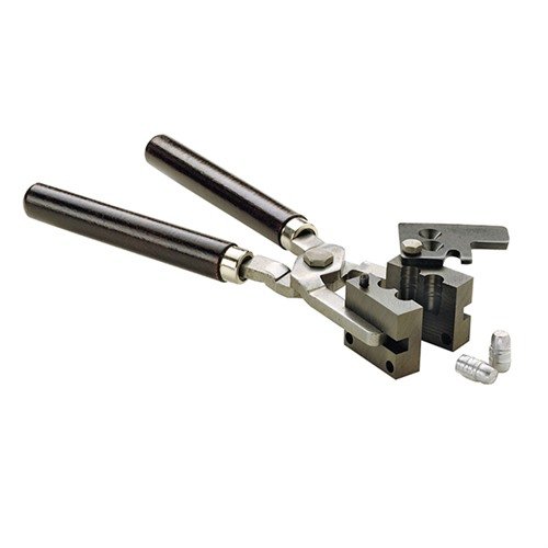 BULLET MOULD HANDLES från RCBS har robusta stålramar och extra långa, premium trähandtag för ökad komfort. Perfekt för hemmagjort kulcasting, passar alla RCBS bullet moulds.