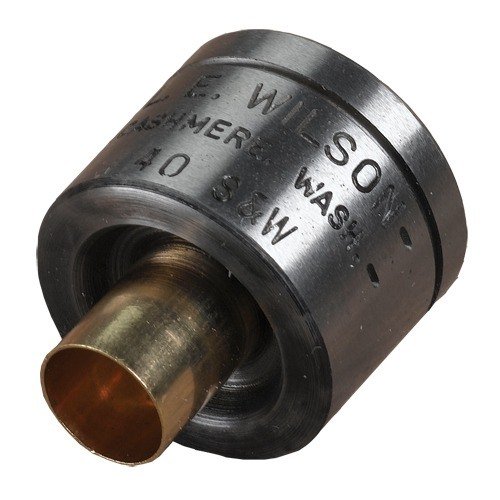 Wilson Case Holders säkerställer att hylsan hålls rakt för trimning, inre nackbearbetning och avlägsnande av militär crimp, perfekt för .44 Special/Magnum.