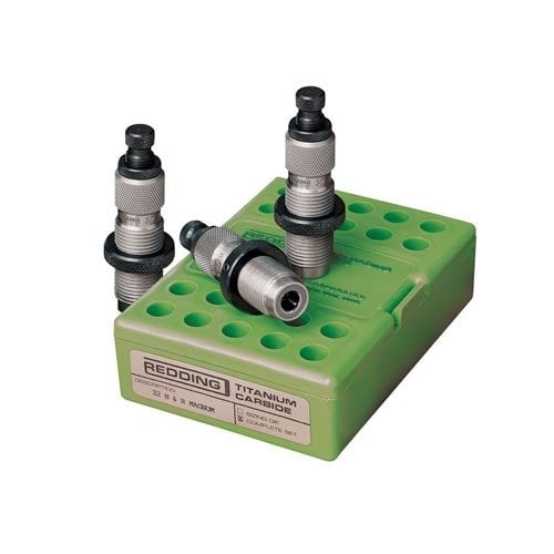 Redding Pro Series Carbide Die Set för 10mm Auto erbjuder högsta hårdhet, inget smörjmedel behövs och perfekt glid genom sizing die för progressiv omladdning.