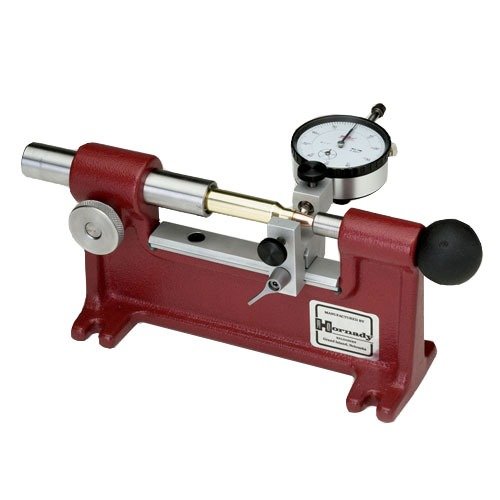 Hornady Lock-N-Load Ammo Concentricity Tool hjälper handladdare att identifiera och eliminera bullet runout för att finjustera sina patroner enkelt.