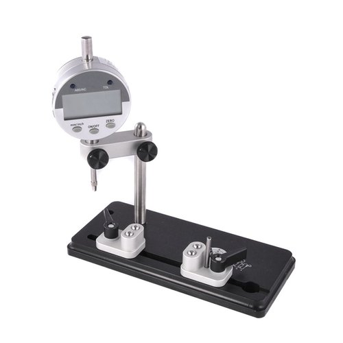 SINCLAIR CONCENTRICITY GAUGE erbjuder enkel användning och hög precision för att mäta runout på hylsor och laddade patroner upp till 50 BMG.