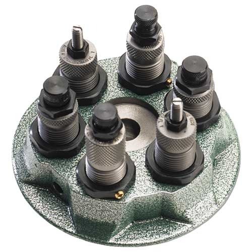 RCBS Turret Press gör omladdning enkel med val mellan single stage och progressiv mode, robust design och flera stationer för olika kalibrar.