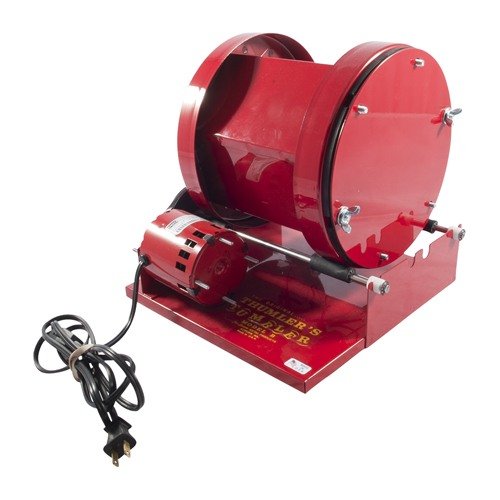 THUMLER'S MODEL "B" ROTARY TUMBLER är kraftfull och tyst med en stor trumma som rymmer upp till 15 lbs, perfekt för effektiv rengöring av mässing.