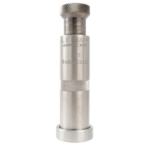 Wilson chamber type bullet seater ger överlägsen precision genom att säkerställa perfekt alignment av kula och hylsa, vilket gör den till en favorit bland benchrest-shooters.
