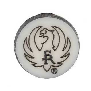 RUGER® 42665 Pistol Grip Cap Medallion ger en stilren och funktionell uppgradering för 10/22 och M-77, perfekt för både samlare och skyttar.