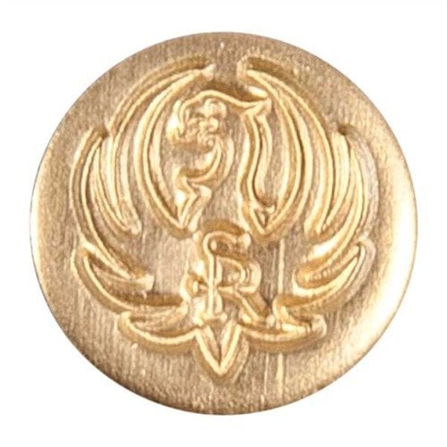 RUGER M77 MARK II PISTOL GRIP MEDALLION i guldbrass passar perfekt för M-77® MK II™ Magnum och är en utmärkt del för att förbättra din vapenkvalitet.